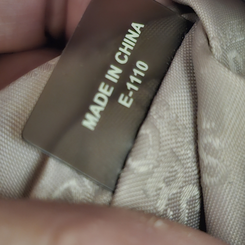 Micheal Kors Authentic Bag - Picture 5 of 13